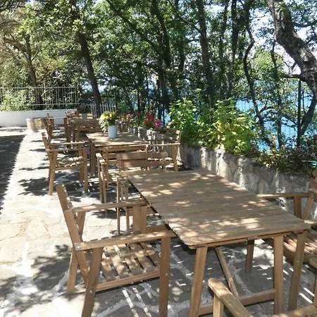 Hotel La Caravella 3*